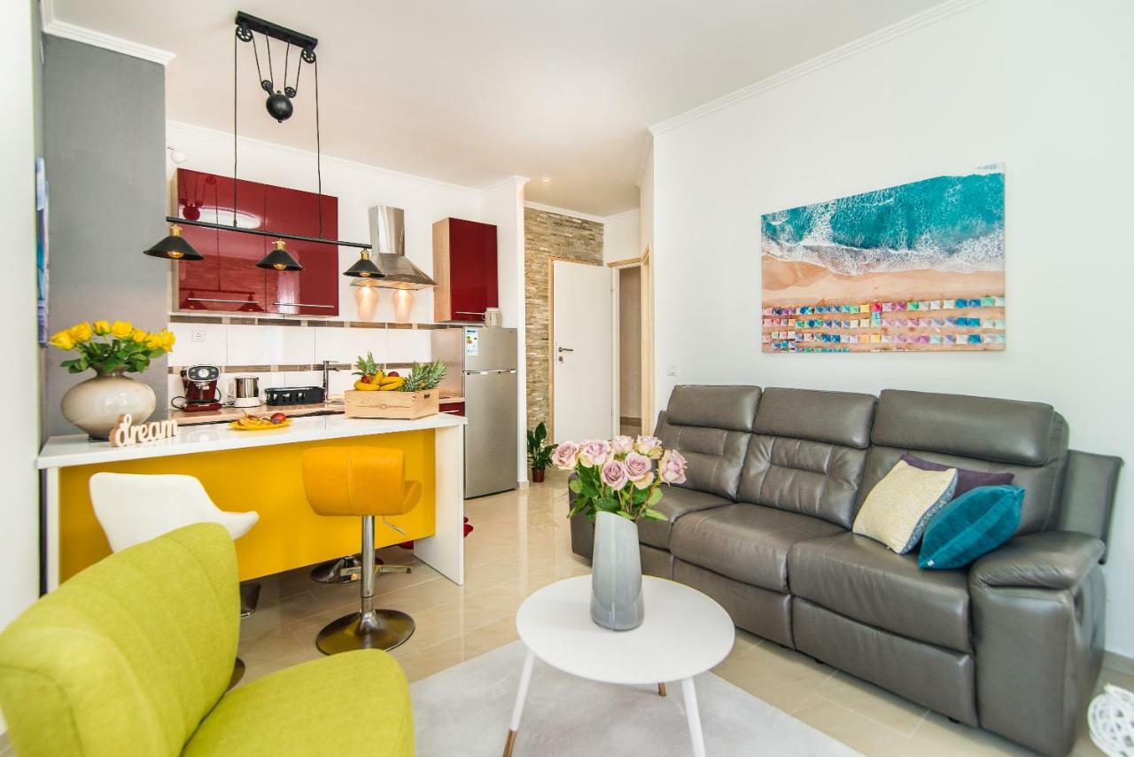 Charming House On The And Deluxe Pola